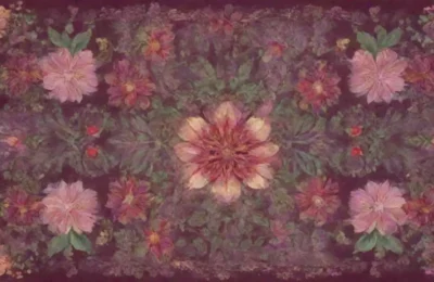 Un tapiz de flores vibrantes y mitología en un fondo antiguo